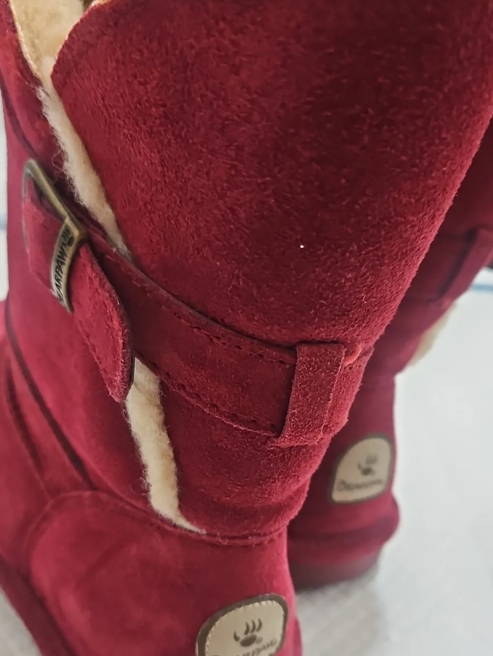 BearPaw Women's Burgundy Suede Shearling Boots Sz 8